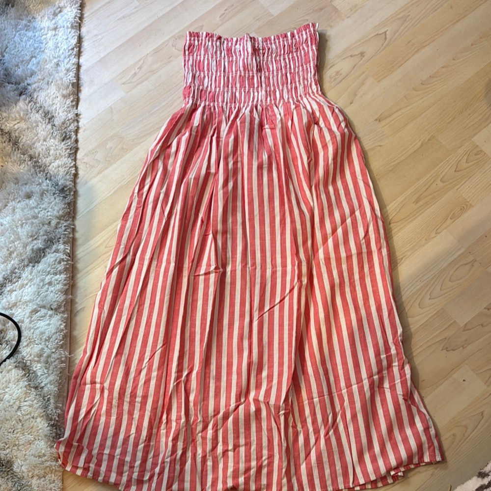 Universal Thread Pink and White Smocked Strapless Sundress